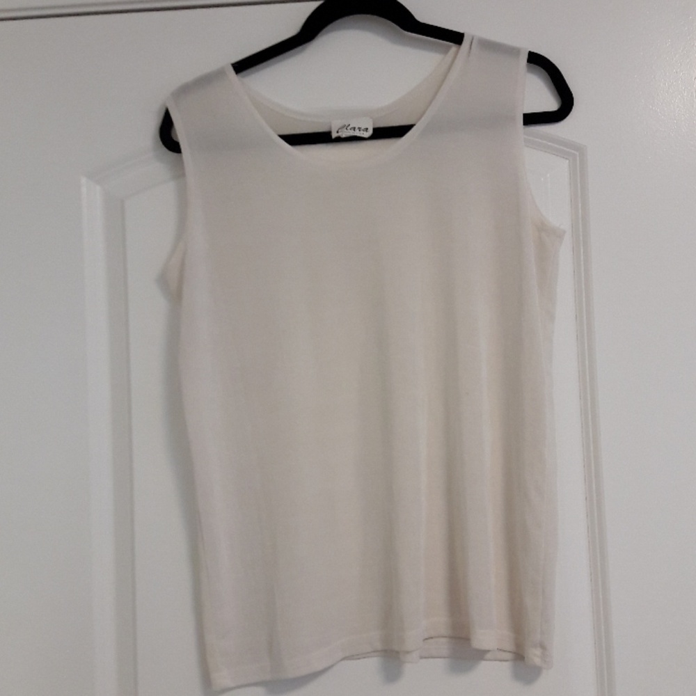 WHITE BLOUSE